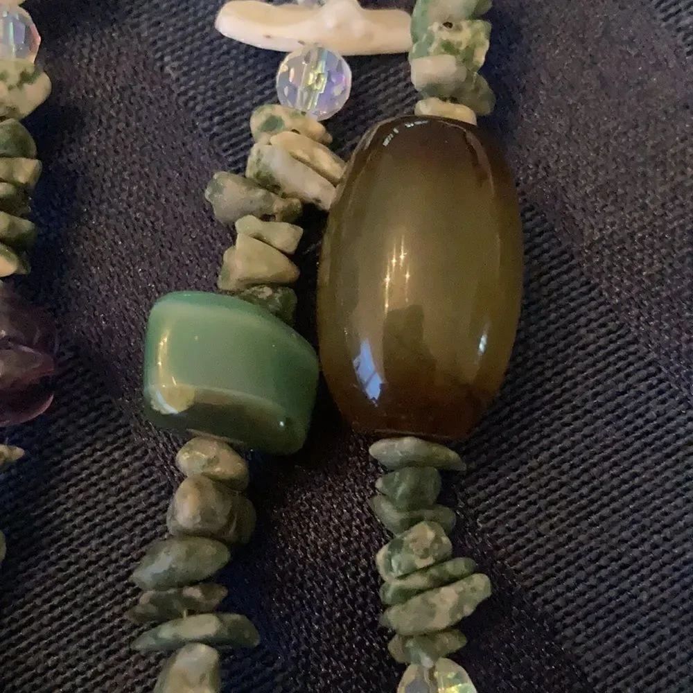 Vintage double strand green shell and bead necklace EVC - Picture 3 of 5